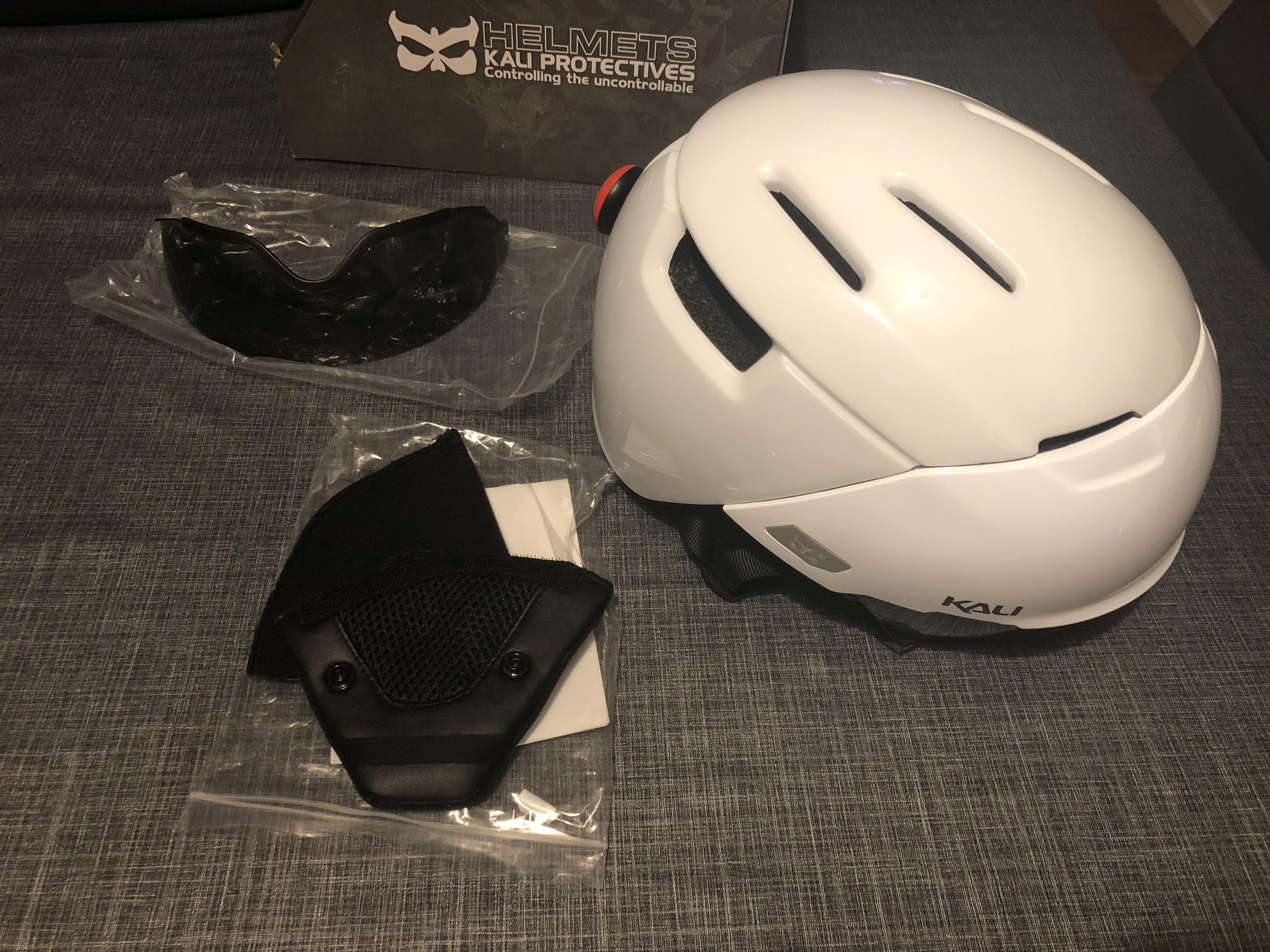 Casque vélo avec visière KALI City