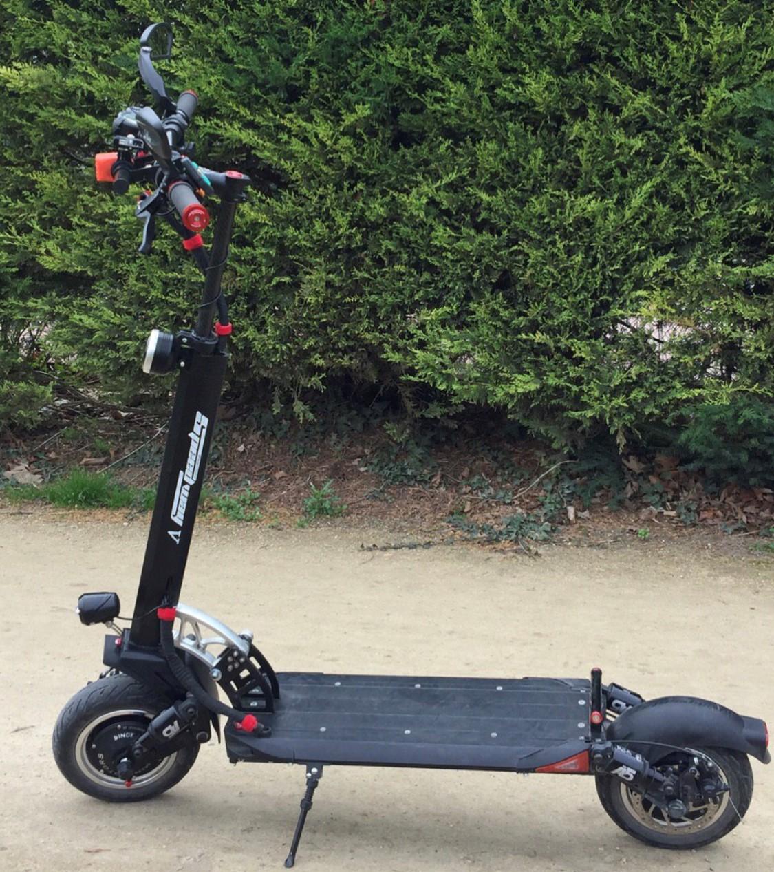 CLIGNOTANT ARRIÈRE GAUCHE POUR TROTTINETTE ÉLECTRIQUE SPEEDWAY 5