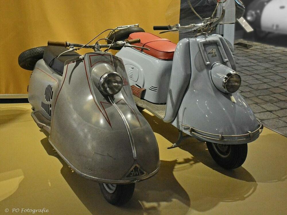 Pitty Scooter 1955 3.jpg