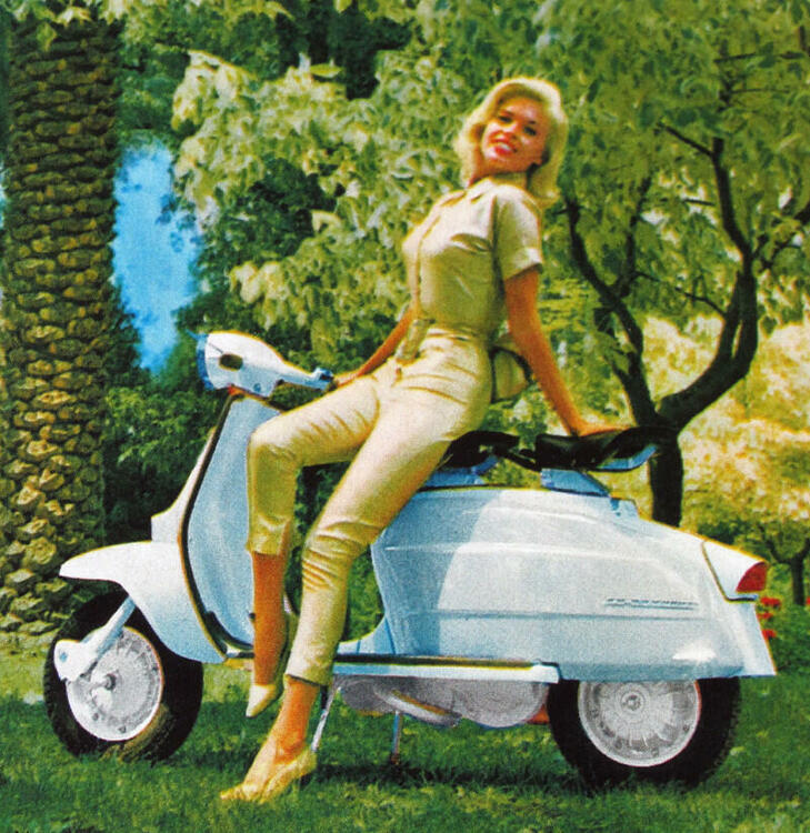 Lambretta Pin Up 01.jpg