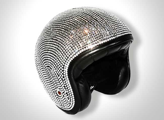 casque-paillette-moto-scooter-vespa-saint-laurent-2.jpg.b0747a0dc6f7c37d6153fb6753c07050.jpg