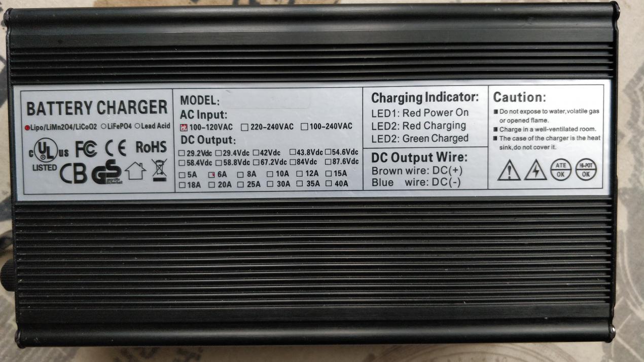 Chargeur2 67v 6a.jpg